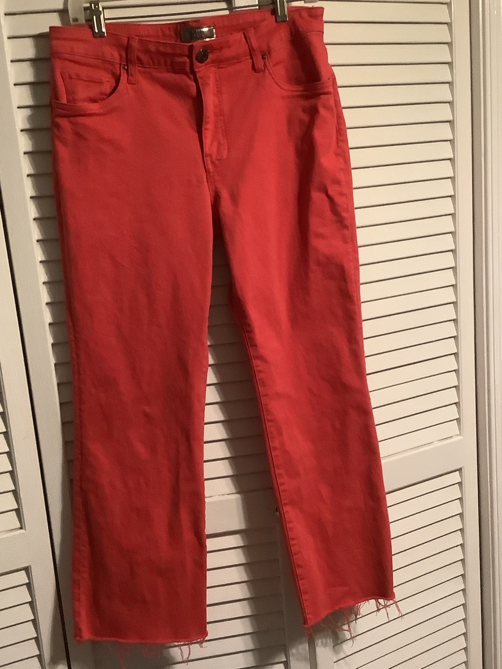 NWOT! Kut from the Kloth Coral Red/Orange Straight Leg Jeans with frayed bottom